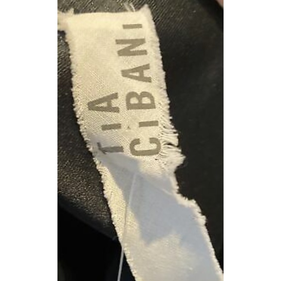 TIA CIBANI black poly/silk blend wrap skirt SZ 4 - Picture 4 of 4